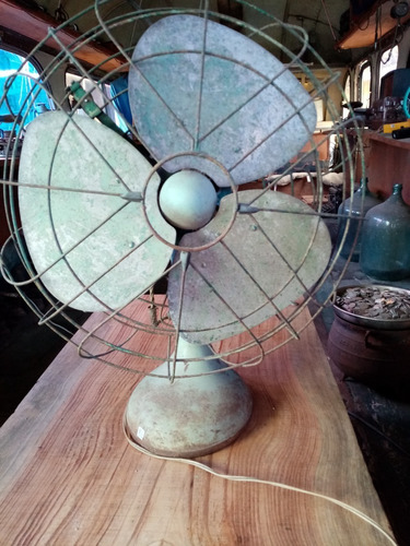 Antiguo Ventilador  De Metal