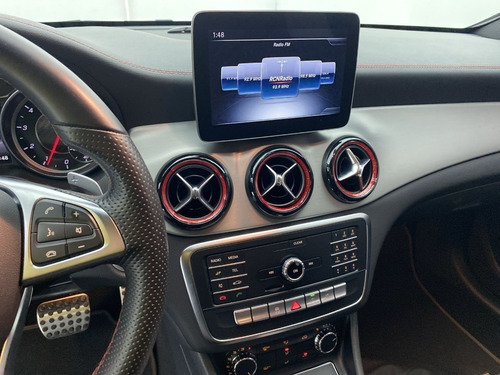 Imagen 17 de 25 de Mercedes Benz Cla 45 Amg A Matic 2.0