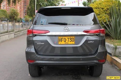 Toyota Fortuner 2.7 SRV