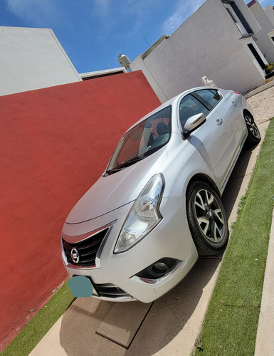 Nissan Versa 1.6 Exclusive Navi At