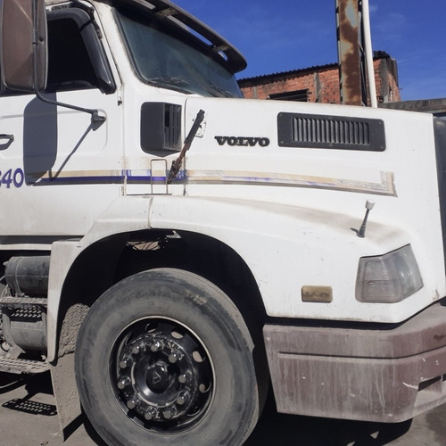 Imagem 1 de 7 de Volvo 340