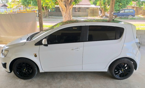 Imagem 3 de 9 de Chevrolet Sonic Lt 1.6 At