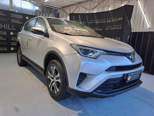 Toyota RAV4 Std 4x2 722cl0