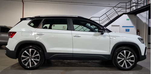 Imagen 8 de 25 de Volkswagen Taos Highline 0km Bitono My23 Inmediata
