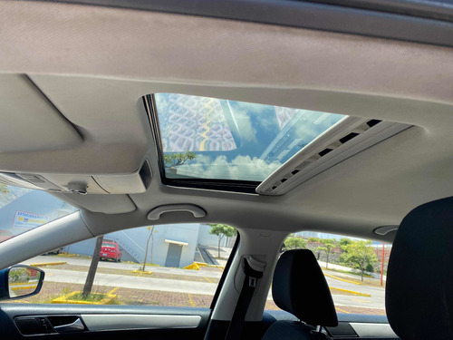 Imagen 13 de 14 de Volkswagen Jetta 2015 2.5 Comfortline Mt At