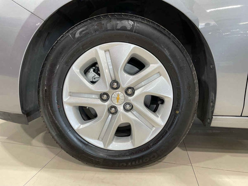 Imagen 6 de 15 de Chevrolet Cavalier 2020 4p Ls L4/1.5 Man (a)
