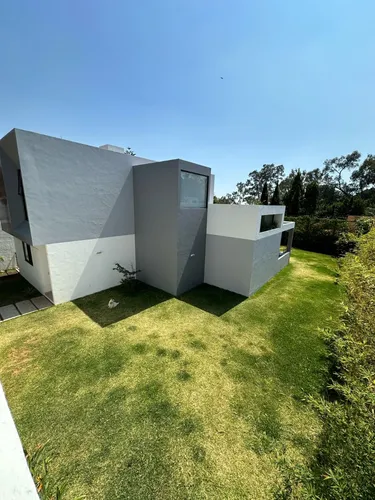 Residencia En Rancho De Cortes