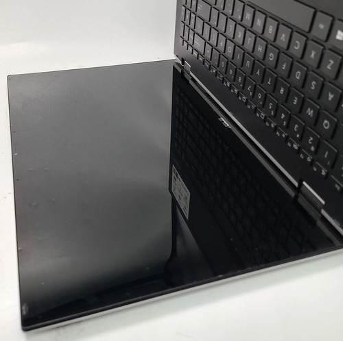Asus Zenbook Flip 15.6 Oled Laptop 16gb Ram, 512gb Gtx 1650 (Usado)