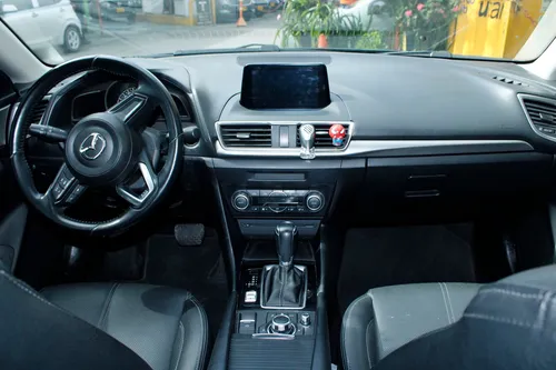 Mazda 3 2.0 Touring