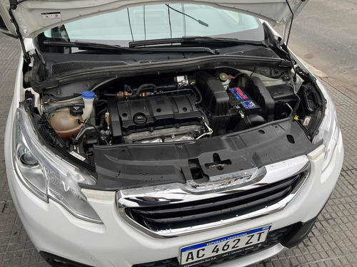 Imagen 12 de 12 de Peugeot 2008 2018 1.6 Allure