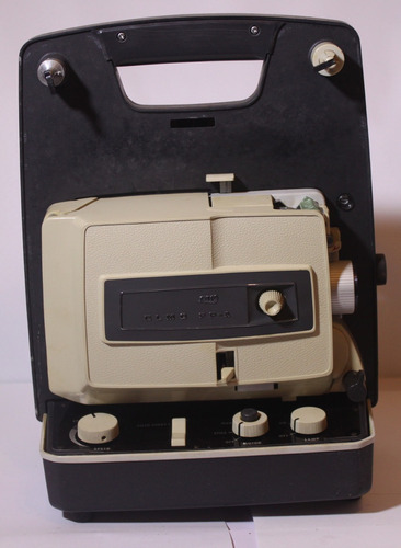 Elmo Fp-a Deluxe Super 8 / 8 Mm Proyector