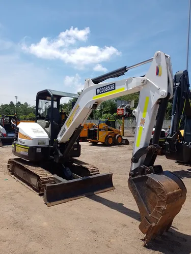 Miniexcavadora Bobcat E42 Modelo 2014