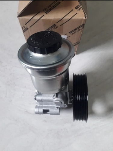 Imagen 2 de 4 de Bomba De Dirección Toyota Hilux 2.7 2tr
