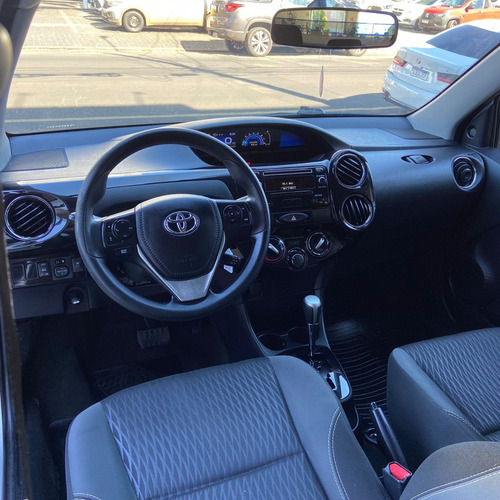 Toyota Etios 1.5 X PLUS SEDAN 16V FLEX 4P AUTOMÁTICO