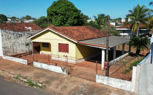 Casa Estilo Mansão De 03 Dorms. No Centro De Ouro Verde Int. De S.p