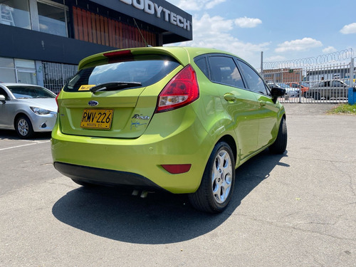 Ford Fiesta 1.6 Hatchback Mecánica