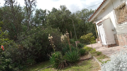 Tradicional Chalet Serrano A Reciclar. Oportunidad.