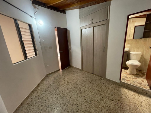 Imagen 9 de 14 de Casa Parque Copacabana Antioquia, 3 Habitaciones, 2 Baños, Balcon