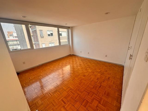 Penthouse En 3 Niveles De 420m2, Amplia Terraza Privada, Vigilancia, Excelente Ubicación.
