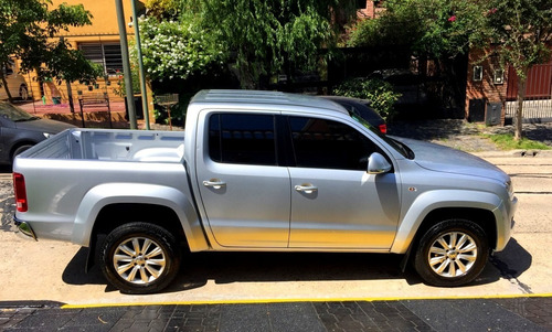 Volkswagen Amarok 4x2 Highline Pack Cuero 2016 Hilux Ranger