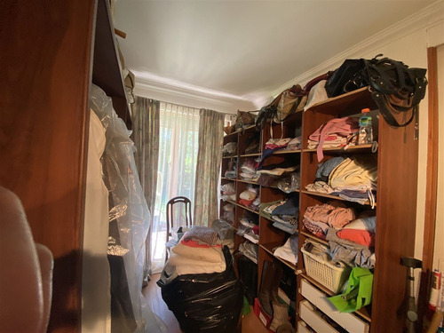 Casa En Venta De 8 Dorm. En Colina