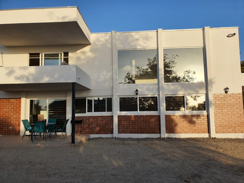Espectacular Propiedad En Venta En Mantagua, Quinta Región