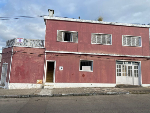 Casa De 3 Dormitorios Con Local Comercial En Zona Céntrica De San Carlos