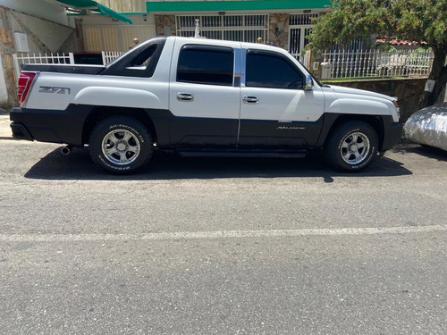 Imagen 3 de 18 de Chevrolet Avalanche