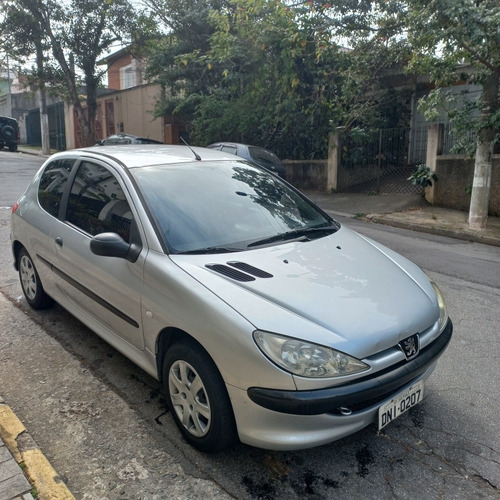 Imagem 5 de 8 de Peugeot 206 2004 1.0 Basico 2 Portas Com Vidros E Travas
