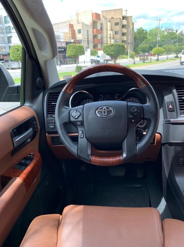 Imagen 10 de 14 de Toyota Sequoia Platinum V8 2021