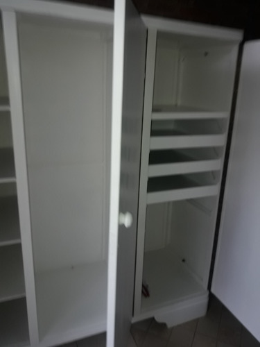 Vendo Ropero Totalmente Laqueado Blanco Es Desmontable Se Pu