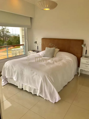 Veramansa Apartamento En Venta De Dos Dormitorios.