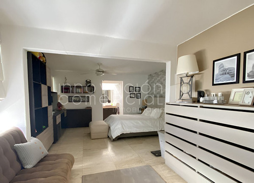 Casa En Venta En Jacarandas Qro, Con 4 Habitaciones