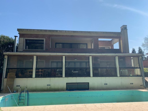 Excelente Casa En Country San Facundo