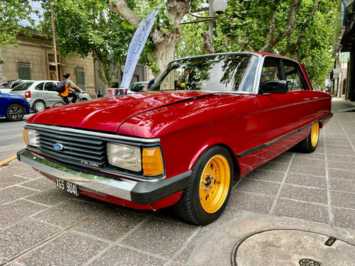 Ford Falcon