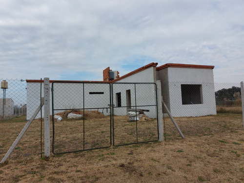 Casa En Venta Luján; B° Las Moras Sobre Calle Río Carabella