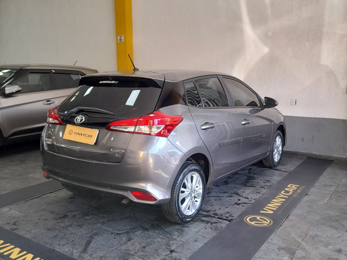 Toyota Yaris 1.3 16V FLEX XL PLUS TECH MULTIDRIVE