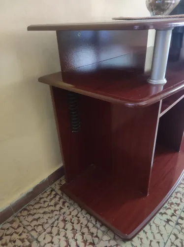 Rack Para Tv Y/o Equipo De Música. Caoba (Usado)