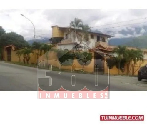 Imagen 1 de 8 de Casa En Venta. Urbanización La Mata Av. Principal