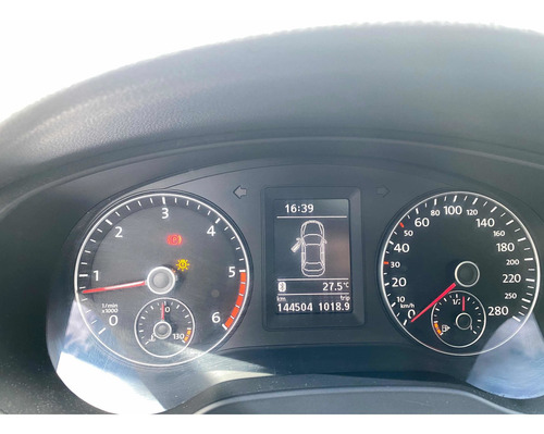 Volkswagen Vento 2.0 Luxury I 140cv 2013