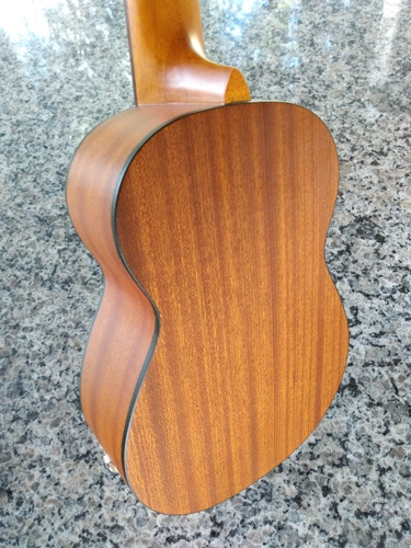 Ukulele Sk-14e Soprano Desconto Especial Por Tempo Limitado