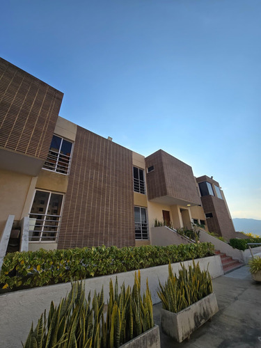 Apartovilla En Venta En Naguanagua.yhuise
