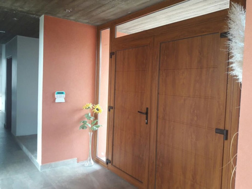Casa En Venta En Comarcas De Lujan