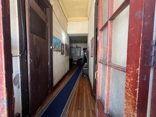 Casa Patronal Con Amplio Terreno A Tres Cuadras Del Metro