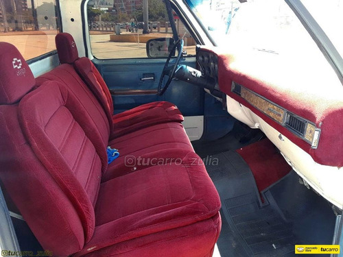 Chevrolet C-10 Pickup