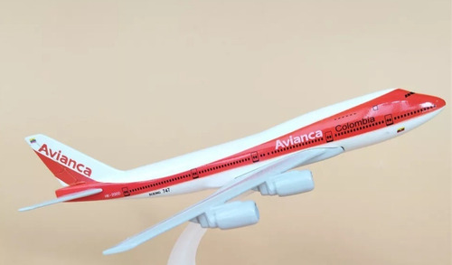 Boeing 747 200 Avianca, Colombia. Metal. 15cm 