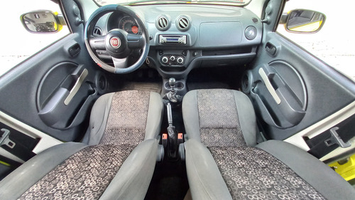 Fiat Uno Uno Vivace 1.0 8V (Flex) 4p