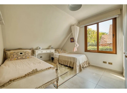 Casa En Barnechea La Cumbre