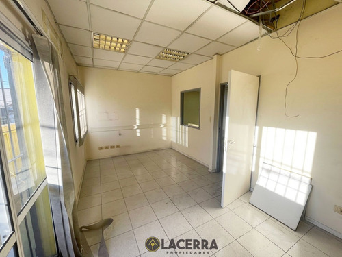 Imagen 26 de 30 de Galpon Sobre Avenida, 477 M2 Con Oficinas Y Local Comercial