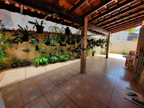 Imagem 9 de 26 de Casa 02 Dormitórios - Itanhaém - Amplo Quintal - Amj150